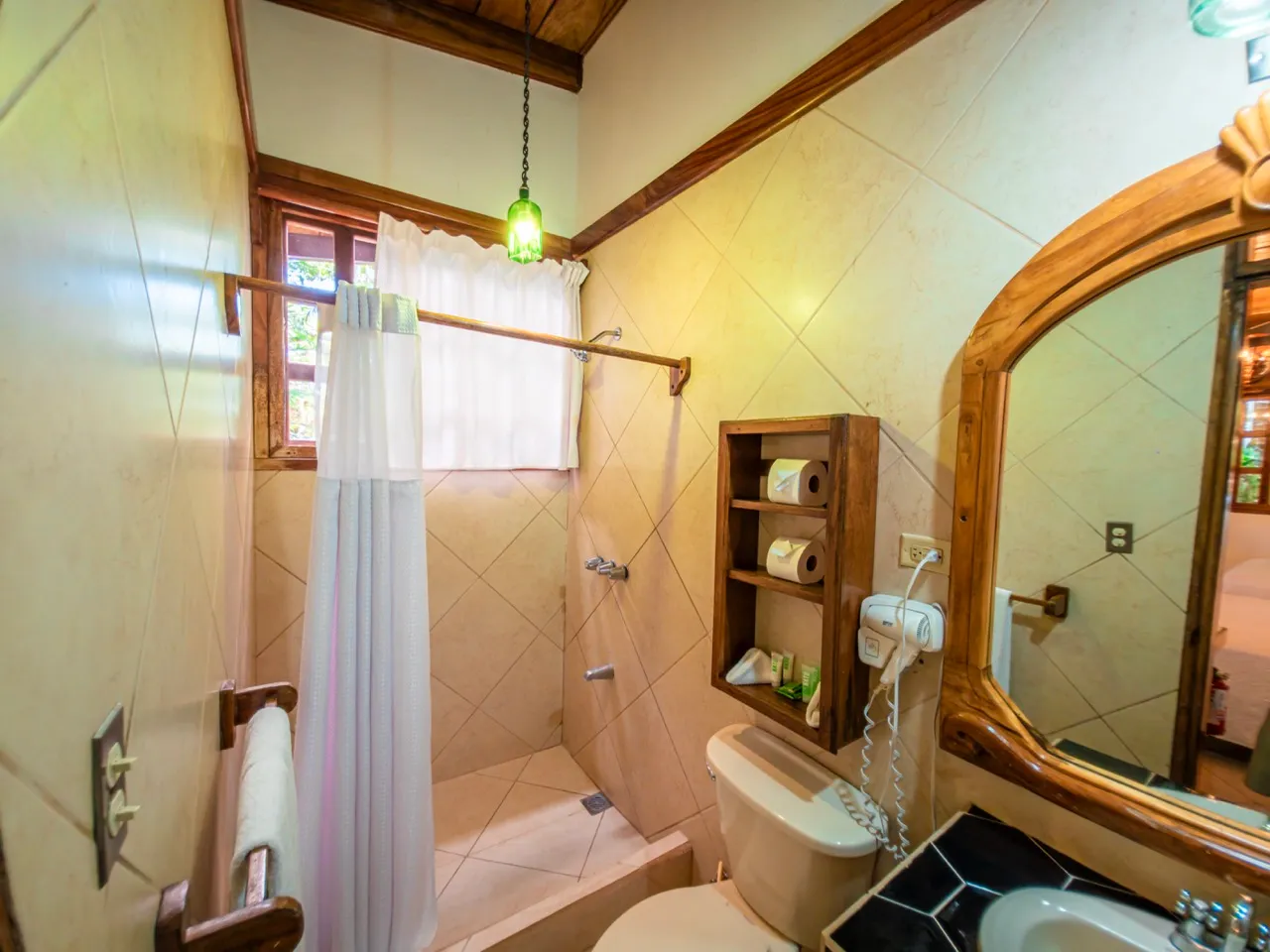 Gallery 275